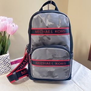 Michael Kors MENS Kent nylon Sling Pack